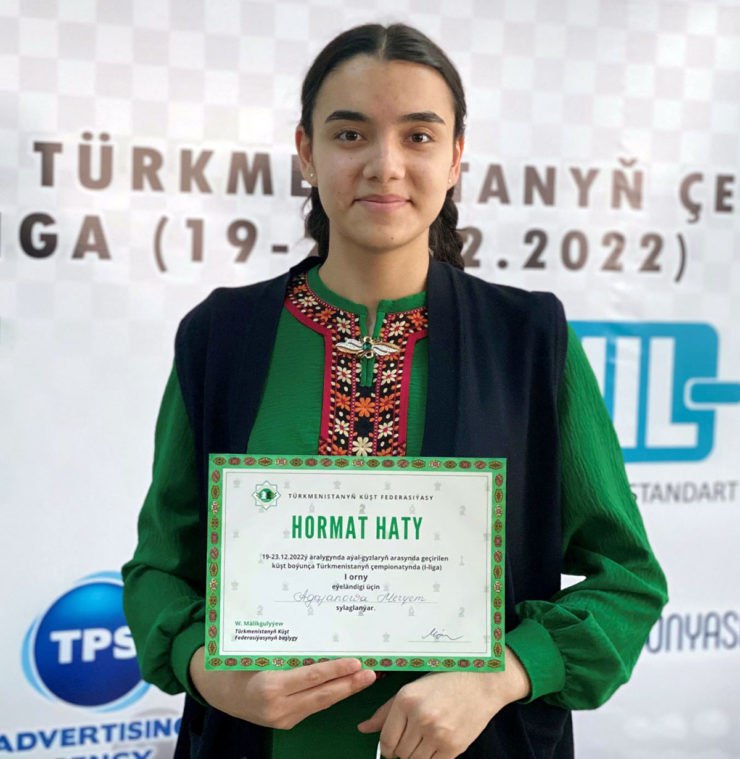 Meryem Agajanova wins Turkmenistan's chess championship
