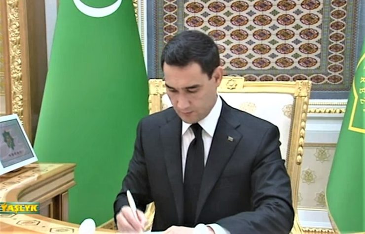 President of Turkmenistan Signs Decree on Establishment of Arkadag Court