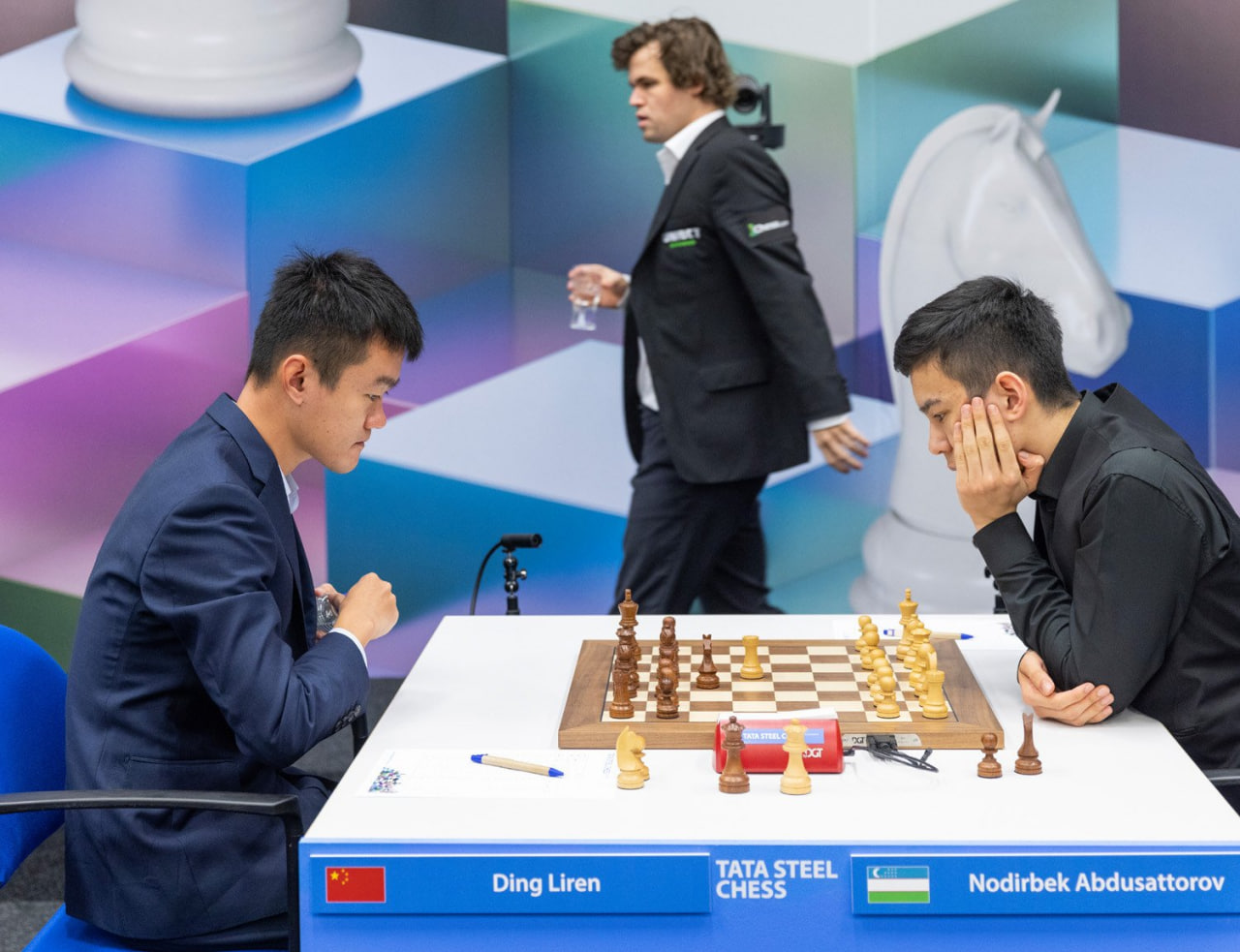 Nadirbek Abdusattorov drew with Chinese Ding Liren