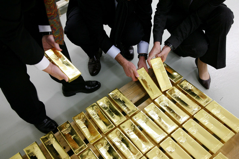 Tajikistan bought 4 tons of gold last year