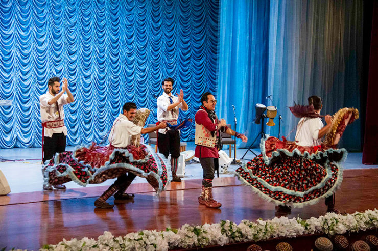 Folklore groups of Iran performed on the stage of the theater of Turkmenistan