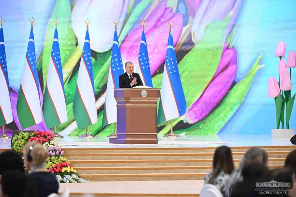 A festive event began at the International Congress Center with the participation of Shavkat Mirziyoev