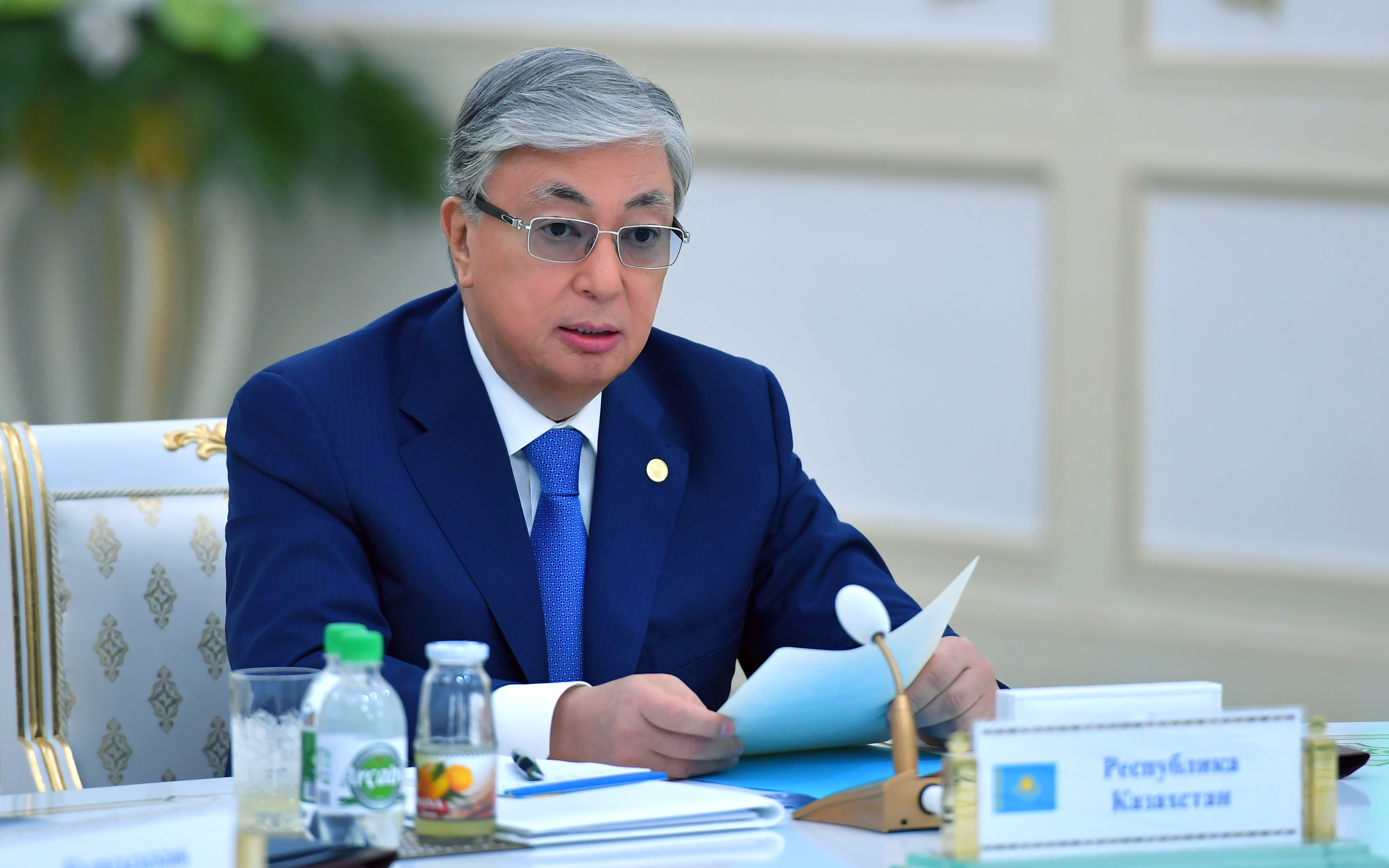 The President signed a decree to reduce the debt burden of the population