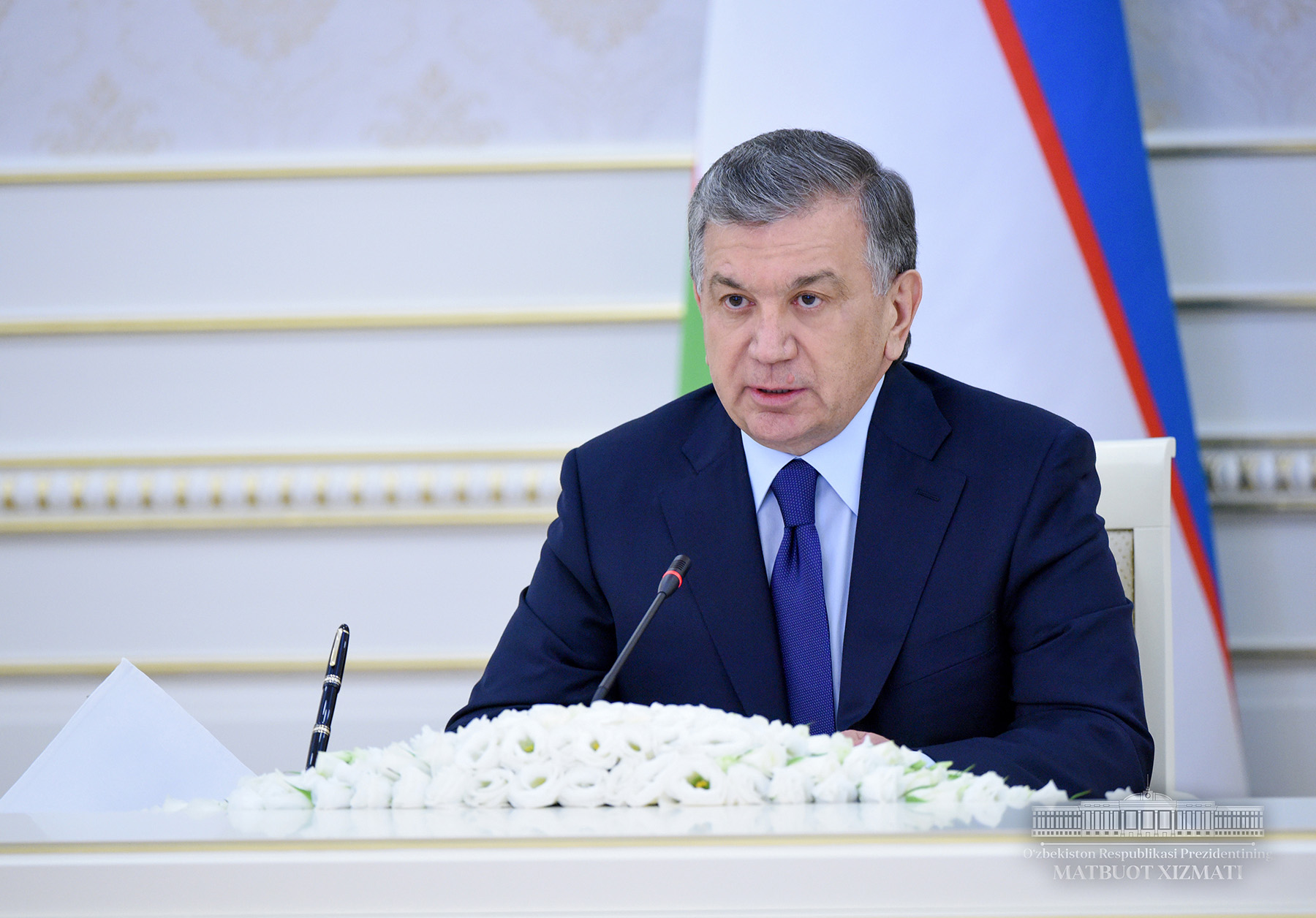 Shavkat Mirziyoyev congratulated the employees and activists of the neighborhood system of Uzbekistan