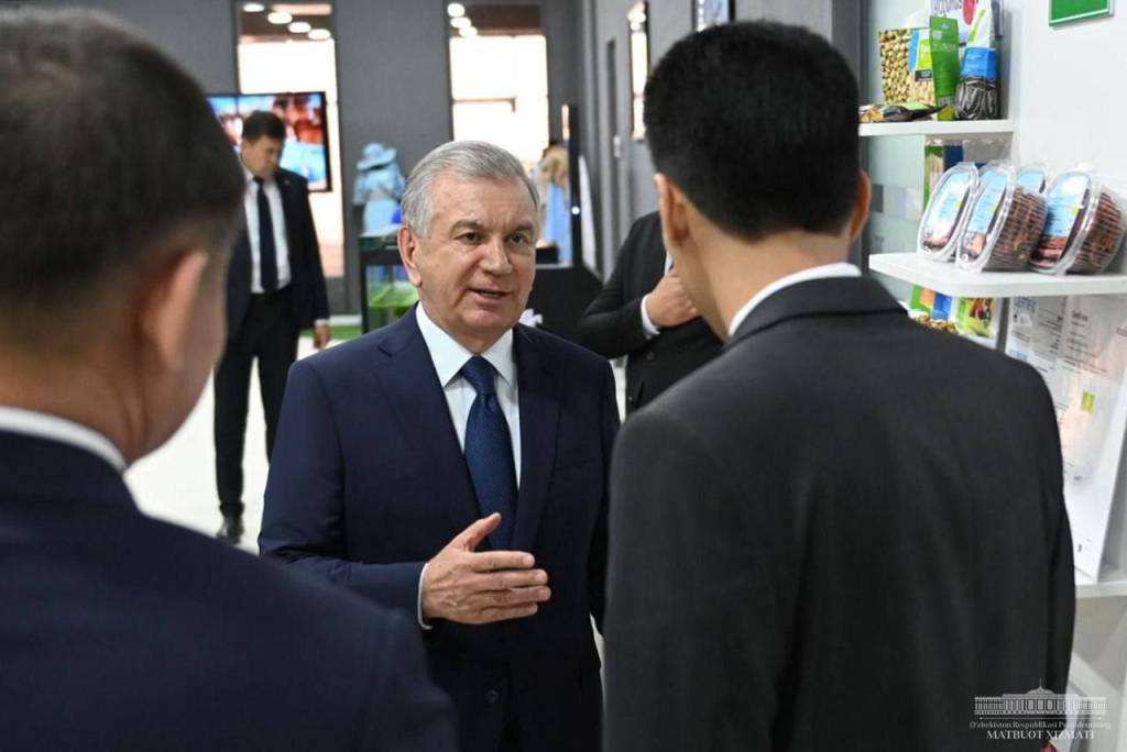 The President gets acquainted with a technopark in Nukus
