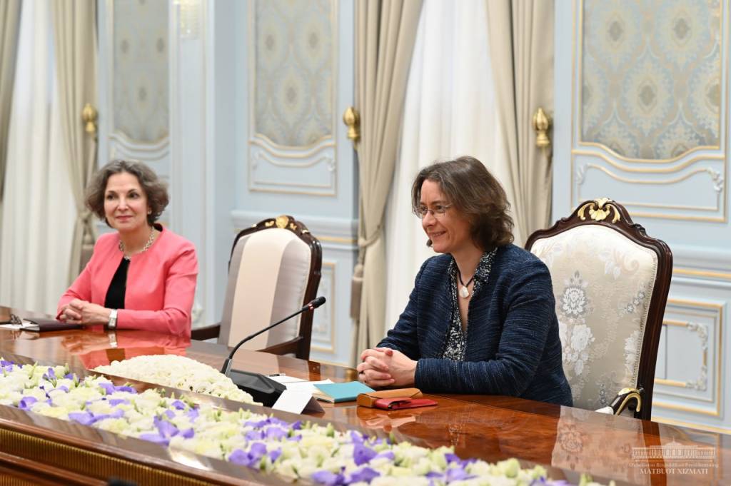 The President of Uzbekistan notes the importance of further enhancing the comprehensive partnership with France