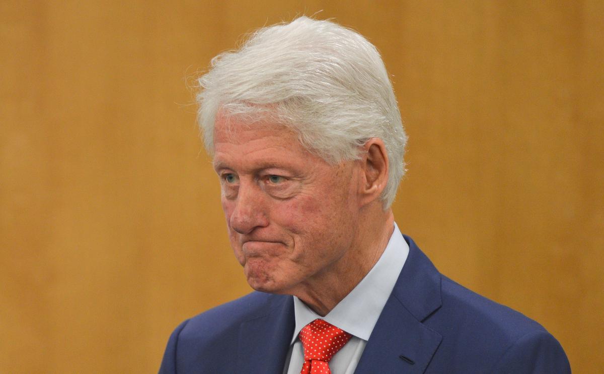 Former US President Clinton said he regretted persuading Ukraine to give up its nuclear weapons
