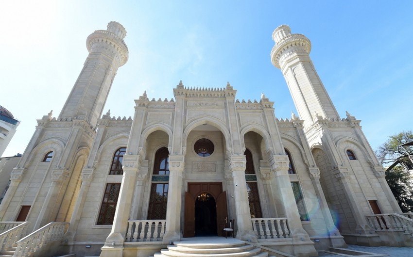 President Ilham Aliyev and First Lady Mehriban Aliyeva attend opening of Juma Mosque in Narimanov district