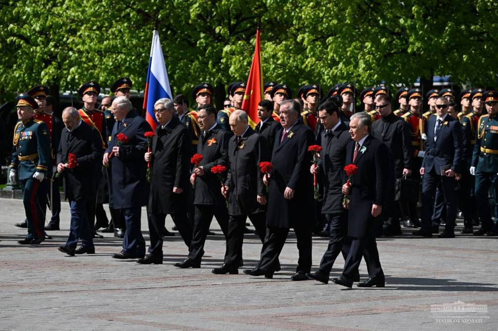 The President of Uzbekistan takes part in the solemn event on the occasion of the 78th Anniversary of the Victory