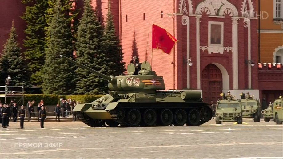 The parade showed that the Russian army has technical and strategic problems