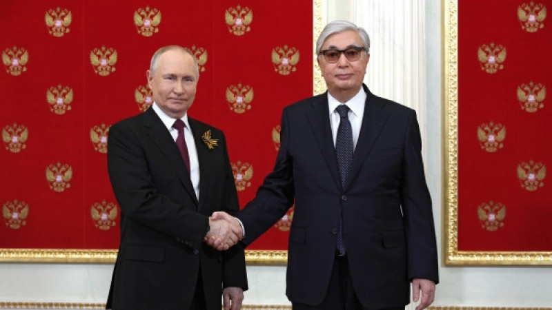 The expert spoke about the conversation between Tokayev and Putin on "sensitive issues"