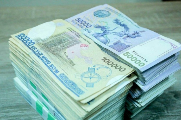 A monthly surcharge of up to 50 percent will be introduced for teachers with high results