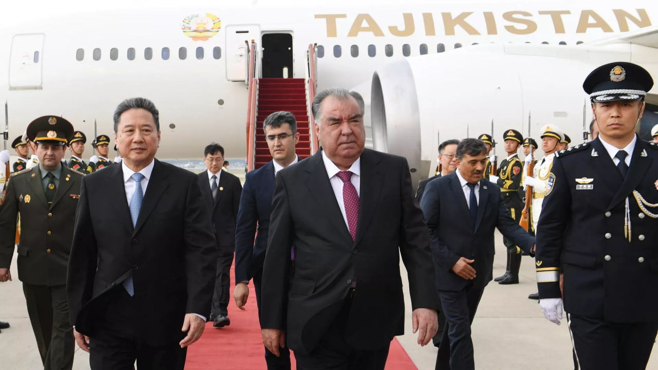 Rahmon solemnly welcomed in Beijing