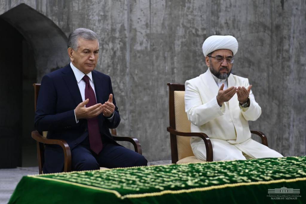The President visits Imam Bukhari Complex