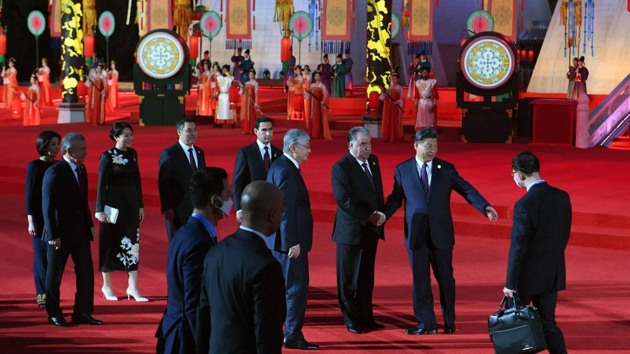 "The most experienced politician" - Xi Jinping admired Emomali Rahmon