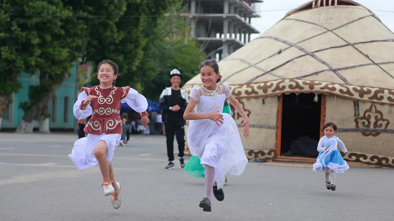 Kyrgyz traditions and rituals - a competition was held in Osh.