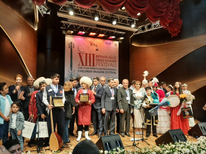 Young bakhshi from Turkmenbashi won first place at the children's mugham festival in Baku