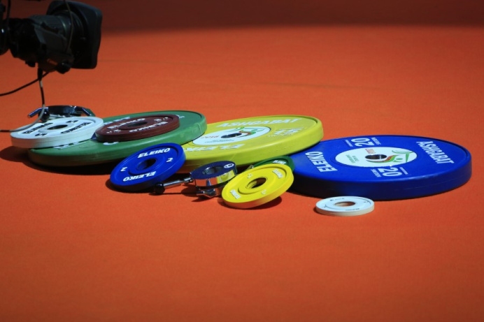 Weightlifting championship of Turkmenistan started in Mary