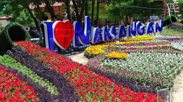 Flower autocarvon, Nazarbekov and Milena Madmusayeva on stage: the 62nd International Flower Festival began in Namangan