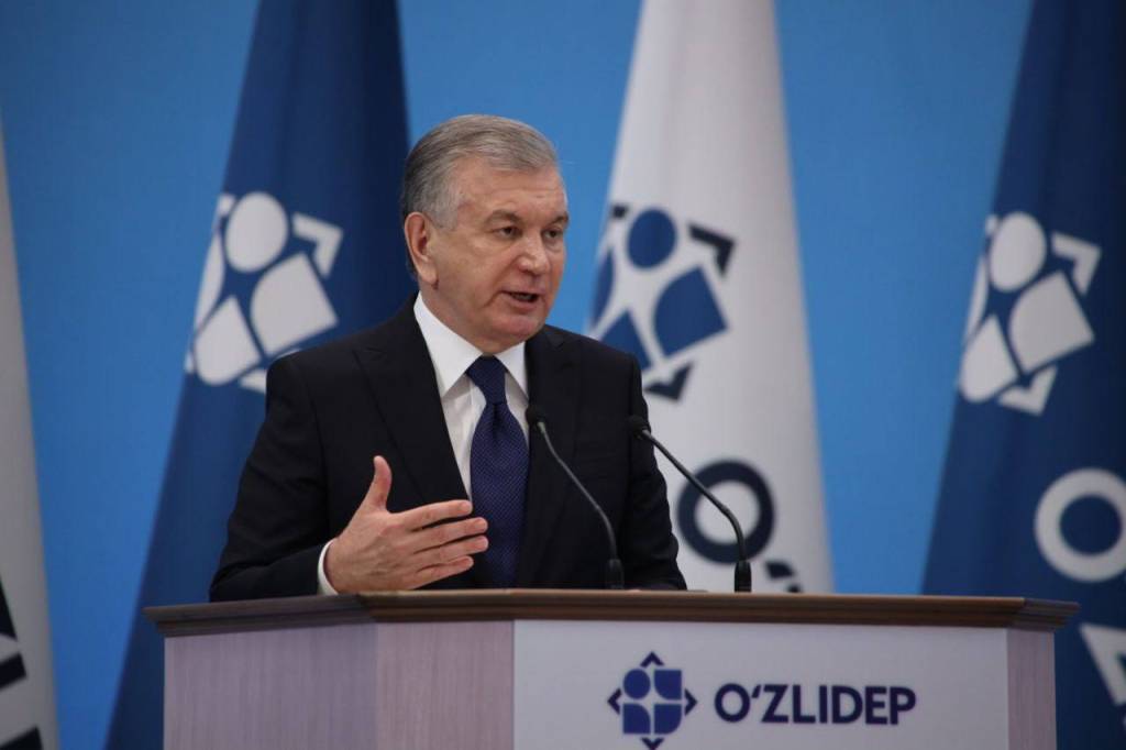 Shavkat Mirziyoyev:”the time has come for the adoption of a document that allows the flag of Uzbekistan to be hoisted in every apartment"