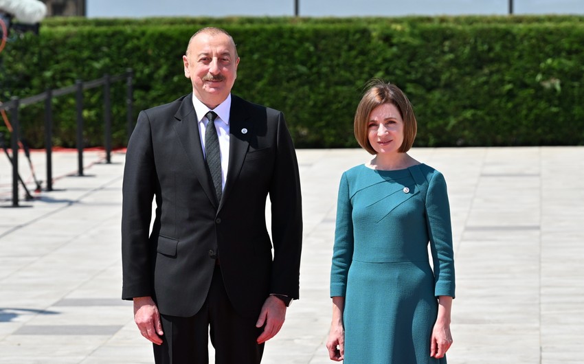 President of Azerbaijan takes part in the summit of the European Political Community