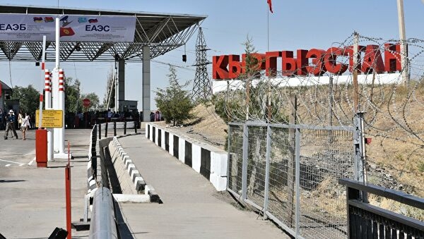 It was said that there were cases of corruption at checkpoints on the Uzbek-Kyrgyz border