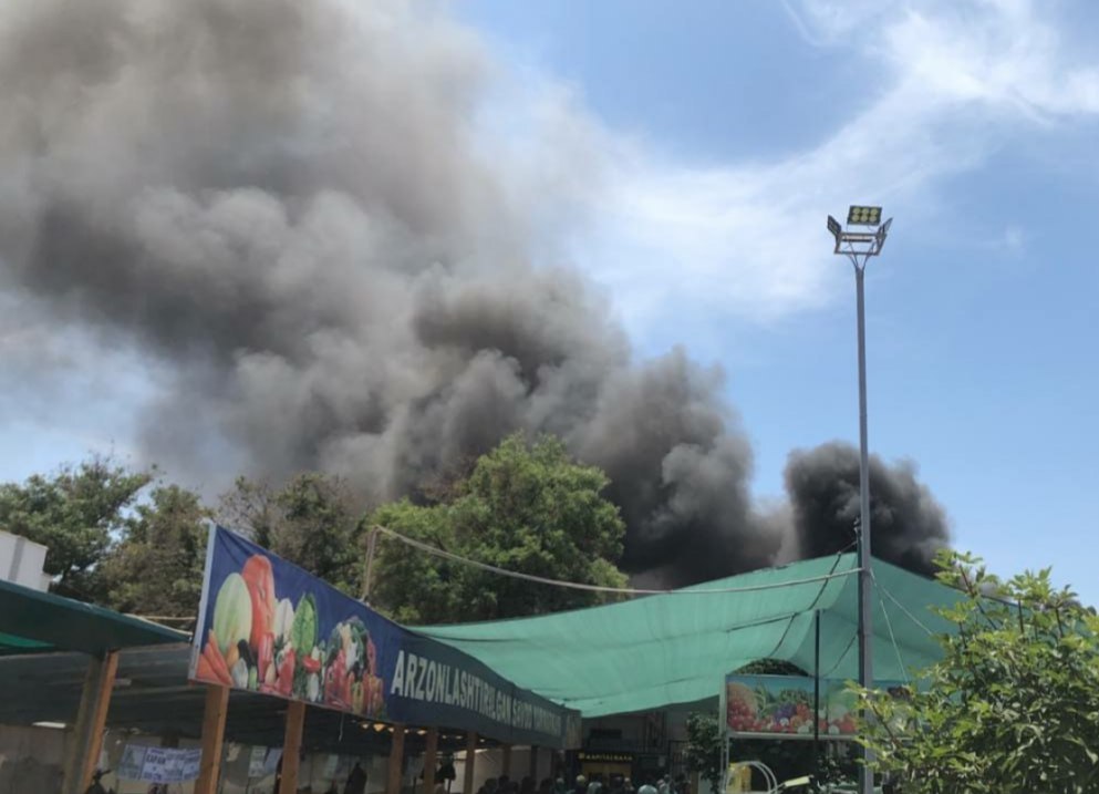 A fire broke out in the Yunusabad farmer's market