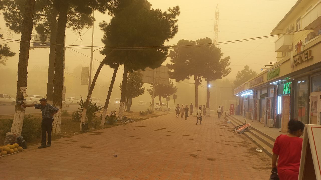 Surkhandarya is experiencing strong sand storms