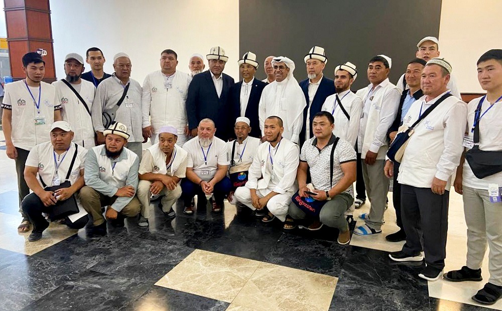 Hajj - 2023. The first group of Kyrgyzstanis flew to Saudi Arabia