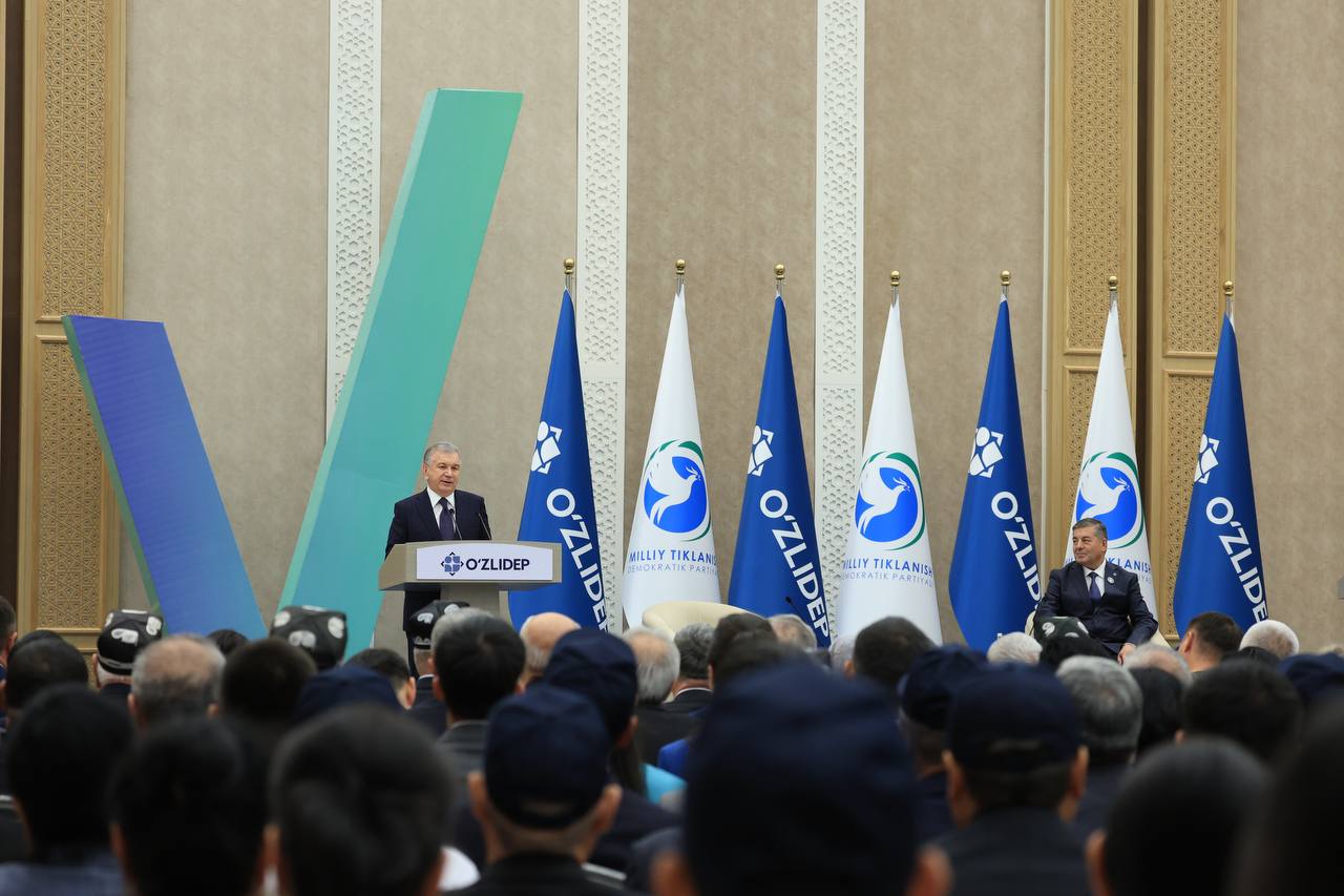 “Xorazmning barcha bog‘cha va maktablari filtrlangan ichimlik suvi bilan to‘liq taʼminlanadi” – Shavkat Mirziyoyev