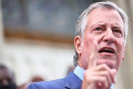 The former mayor of New York was fined $ 500,000 for carrying a policeman on private trips