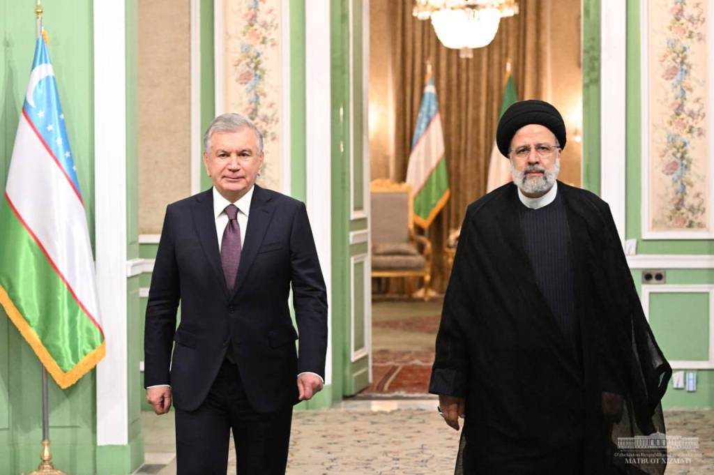 Talks between Uzbekistan and Iran delegations take place in an expanded format