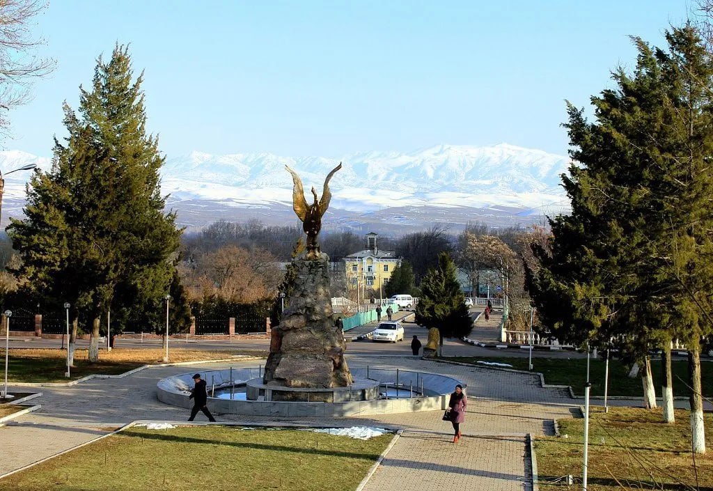Zoyir Mirzayev Chirchiq shahrini obodonlashtirish uchun 1 mlrd so‘mdan ortiq mablag‘ ajratdi