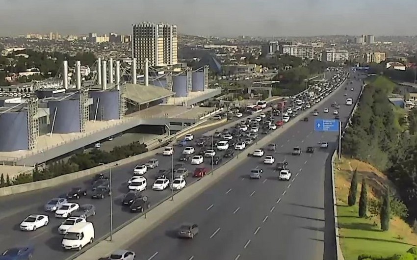Traffic is hindered on a number of streets and avenues in Baku - LIST