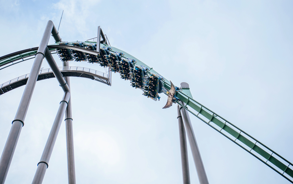 In the US, the attraction broke down, leaving people hanging down with their heads for 4 hours