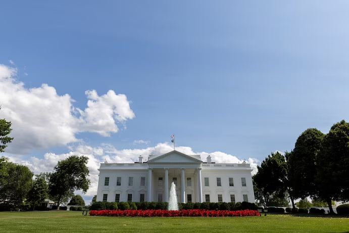 Secret Service investigating suspected cocaine found in White House