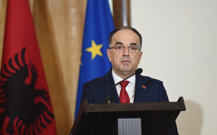 Albanian President leaves for Azerbaijan on a state visit