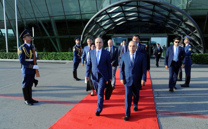Albanian President's official visit to Azerbaijan ends