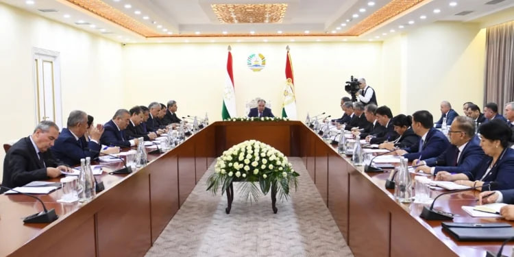 Emomali Rahmon held a working meeting with the leadership of the Sughd region, the chairmen of its cities and districts