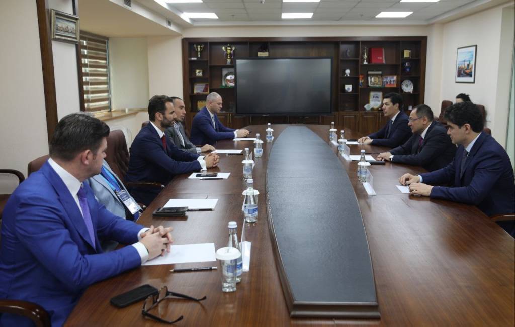 Presidential elections in the spotlight of foreign sports officials