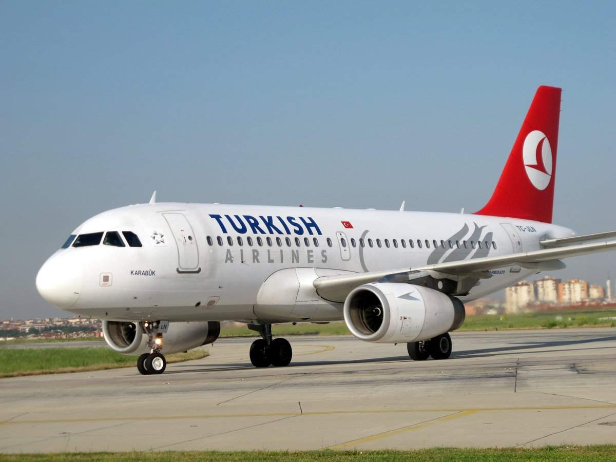 Turkish Airlines plane makes emergency landing in Baku
