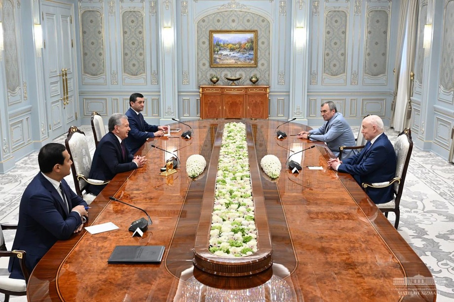 Mirziyoyev MDH bosh kotibini qabul qildi