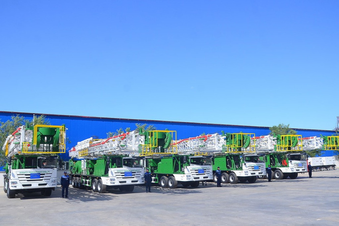 State Concern "Turkmenneft" received a batch of powerful lifting machines from China