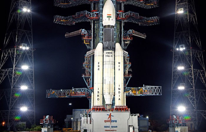 India launched a space rocket to the moon