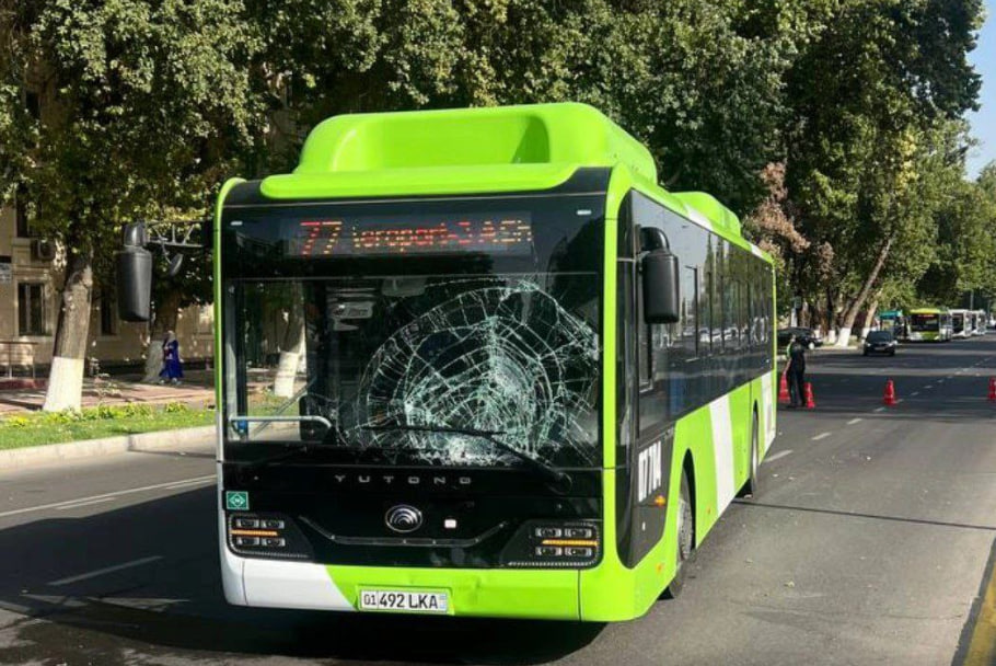 A pedestrian died after being hit by a passenger bus in Tashkent