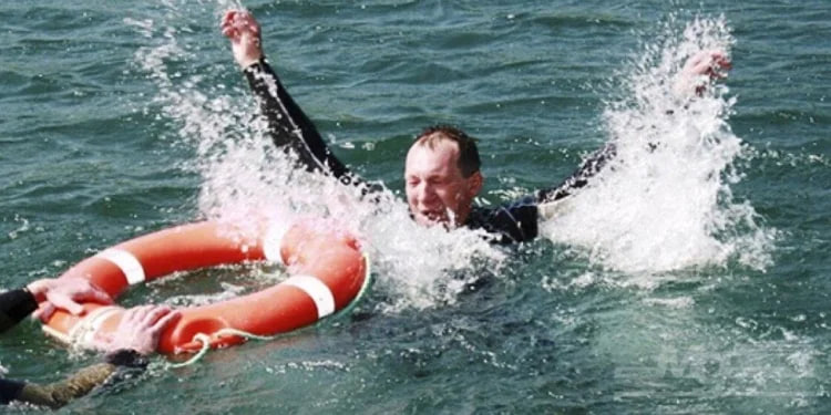 Patrolmen of the CoES of Sogd rescued a drowning man on the "Tajik Sea"