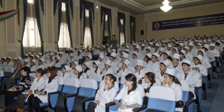 Tajik State Medical University increased the number of students admitted by 500 people