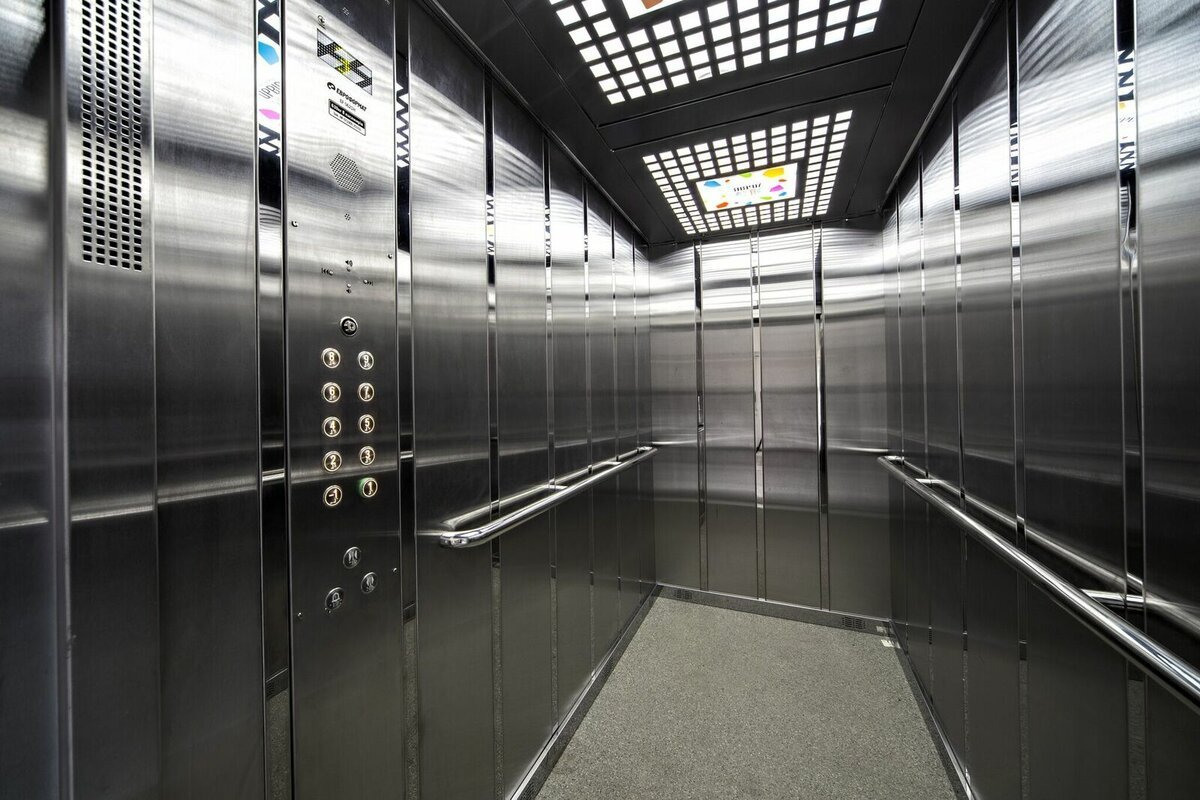 Video of a postman who died in an elevator, which caused heated discussions on social networks, went viral
