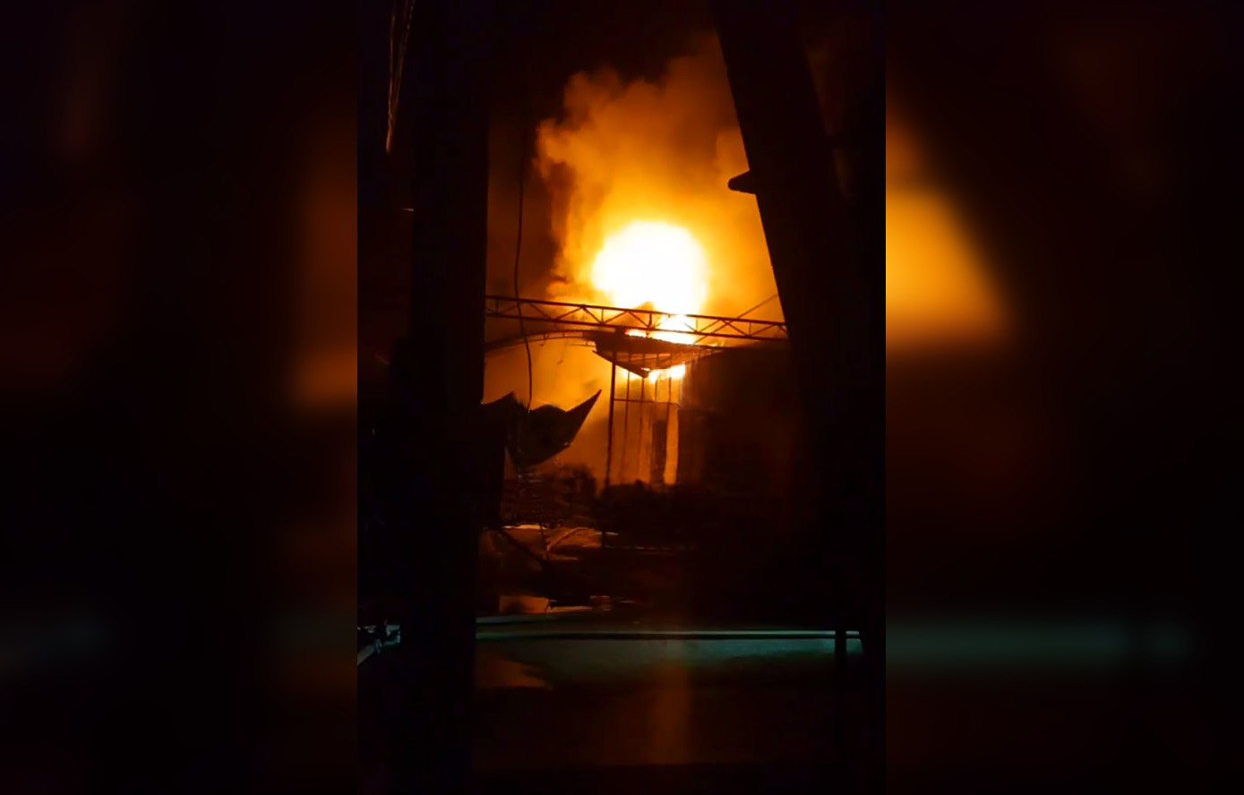 Fire broke out in a shopping complex in Bukhara
