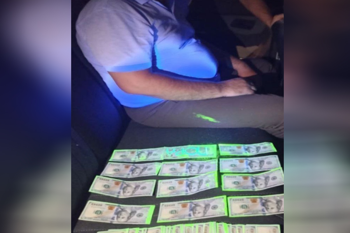 The head of the Department of the State Institute of Arts and culture of Uzbekistan was captured with a bribe of $ 4.8 thousand